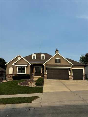2033 NE Bluestone Drive, Lees Summit, MO 64064
