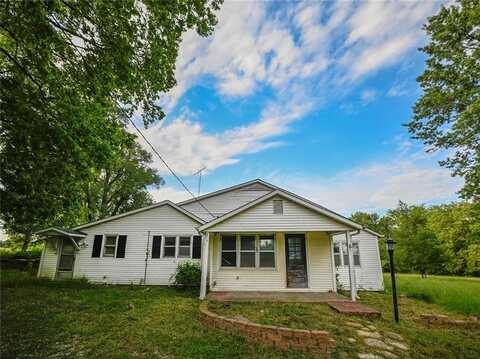 23600 S Lake Road, Harrisonville, MO 64701