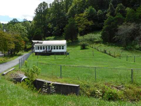 930 Terry's Fork Road, Wallins, KY 40873