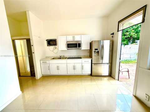 2516 Cleveland St, Hollywood, FL 33020