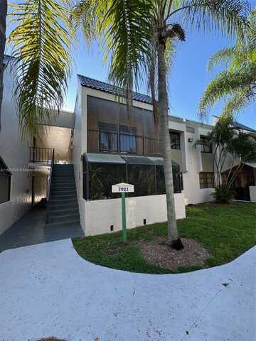 7921 SW 104th St, Miami, FL 33156