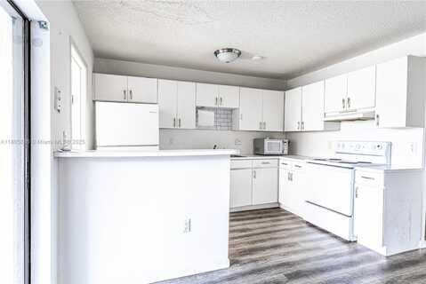 10350 SW 220th St, Cutler Bay, FL 33190