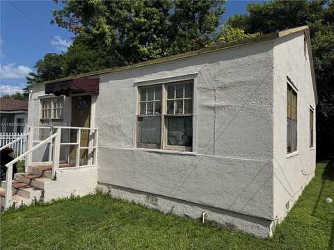 1773 NW 45th St, Miami, FL 33142