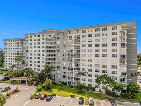 3800 Hillcrest Dr, Hollywood, FL 33021