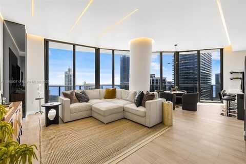 45 SW 9th St, Miami, FL 33130