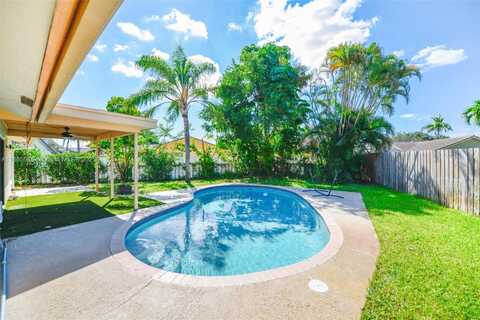 2532 NW 87 Drive, Coral Springs, FL 33065
