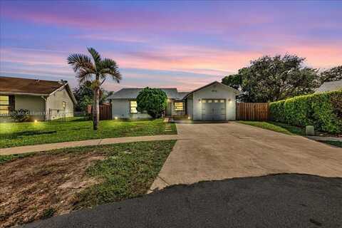 4916 NW 92nd Ave, Sunrise, FL 33351