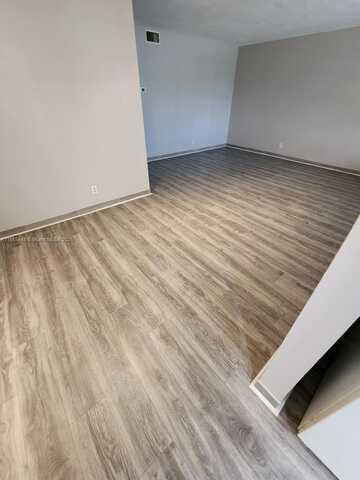 250 Layne Blvd, Hallandale Beach, FL 33009