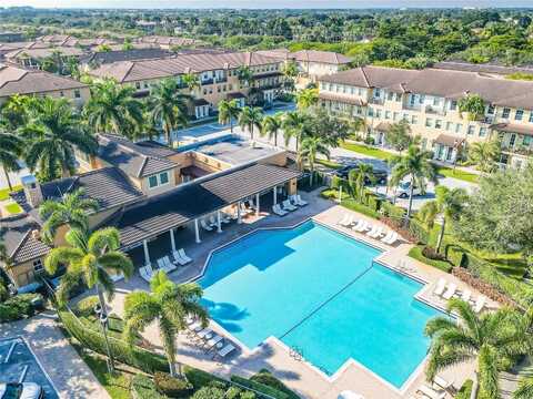 14749 SW 9th St, Pembroke Pines, FL 33027