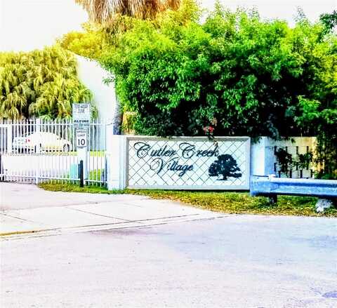10370 SW 220th St, Cutler Bay, FL 33190