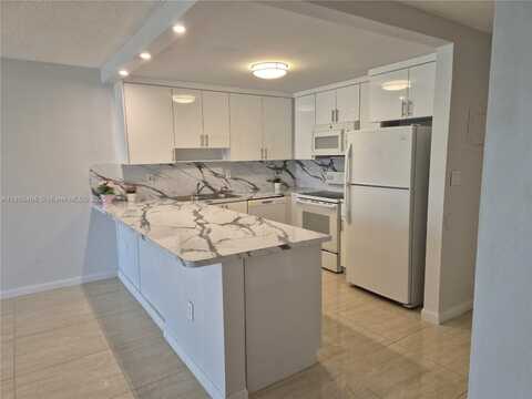 6990 NW 186th St, Hialeah, FL 33015