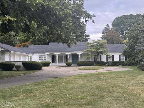 586 Shelden, Grosse Pointe Shores, MI 48236