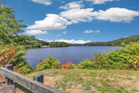 149 Mill St, Worcester, MA 01603