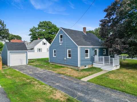 389 Sconticut Neck Rd, Fairhaven, MA 02719