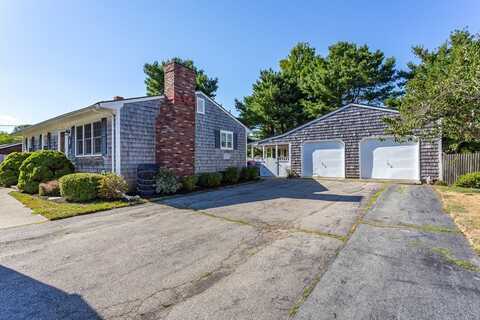 6 Gardner St, Fairhaven, MA 02719