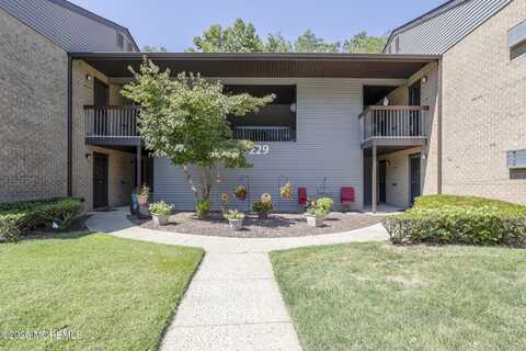 229 Medford Court, Manalapan, NJ 07726