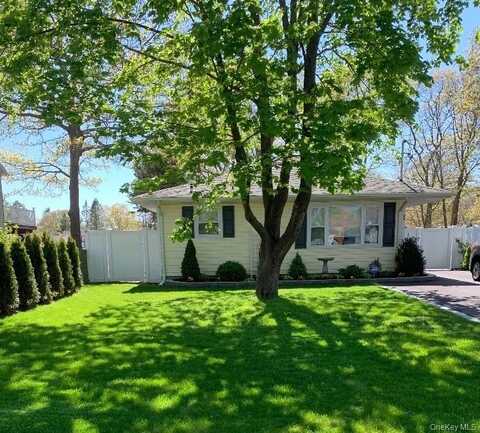 99 Forrest Avenue, Shirley, NY 11967