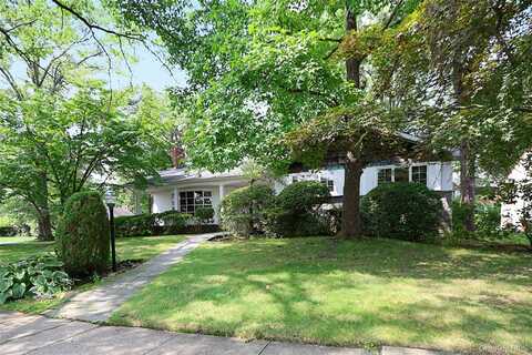 245 Birch Drive, Roslyn, NY 11576
