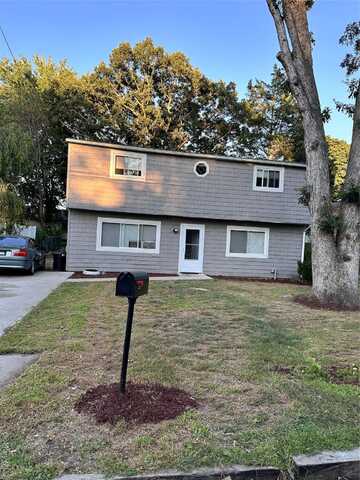55 31st Street S, Wyandanch, NY 11798