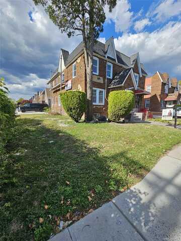 20401 Murdock Avenue, Saint Albans, NY 11412
