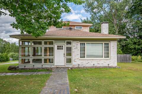 180 Church Street, Dexter, ME 04930