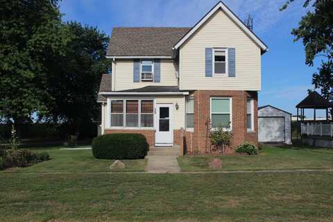 215 Chicago Street, Dewitt, IL 61735