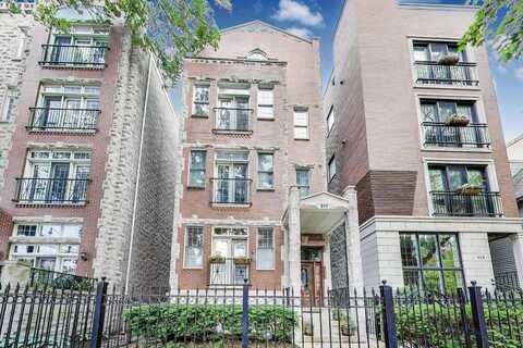 917 W Altgeld Street, Chicago, IL 60614