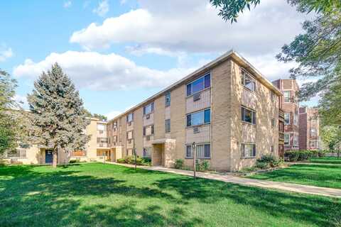 7019 N Ridge Boulevard, Chicago, IL 60645