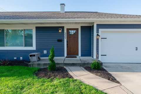 339 Lincoln Avenue, Downers Grove, IL 60515