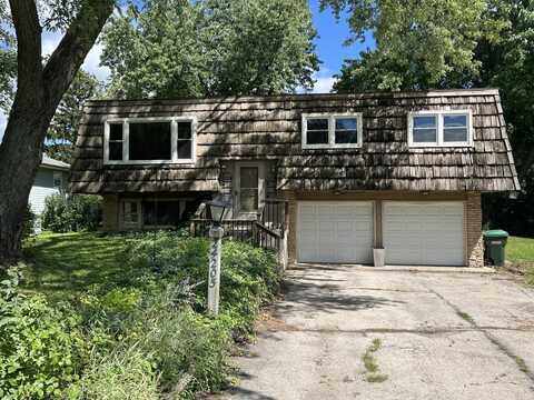 24205 S Edwin Drive, Channahon, IL 60410