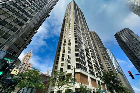 400 E Ohio Street, Chicago, IL 60611