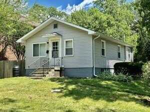 139 S Park Street, Westmont, IL 60559