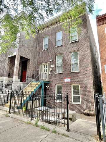1412 W Flournoy Street, Chicago, IL 60607