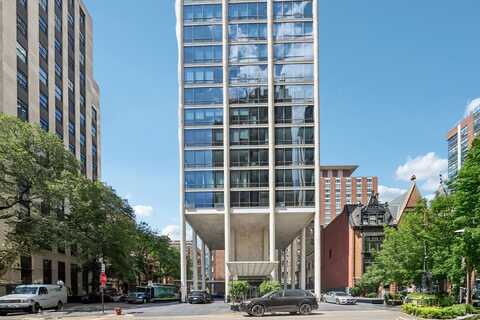 1300 N Astor Street, Chicago, IL 60610
