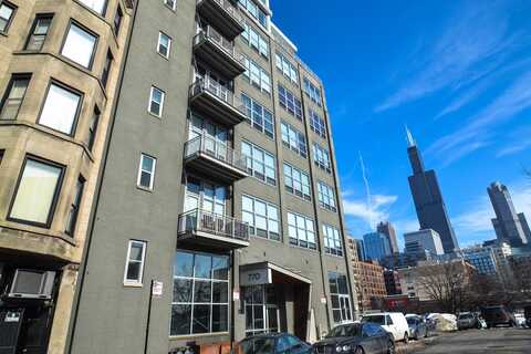 770 W Gladys Avenue, Chicago, IL 60661