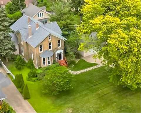 956 South Street, Elgin, IL 60123