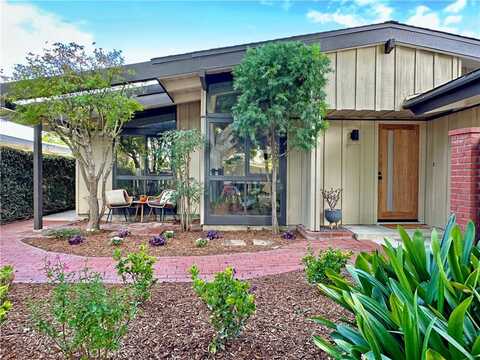 3304 Roxanne Avenue, Long Beach, CA 90808