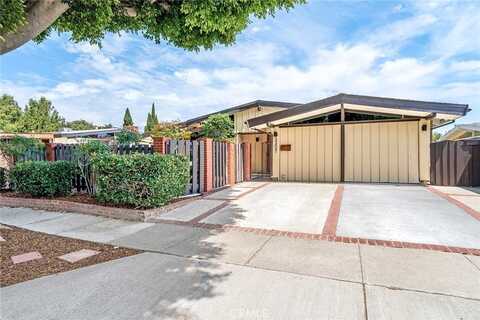 3304 Roxanne Avenue, Long Beach, CA 90808