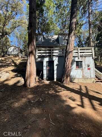 27548 Meadow Drive, Lake Arrowhead, CA 92352
