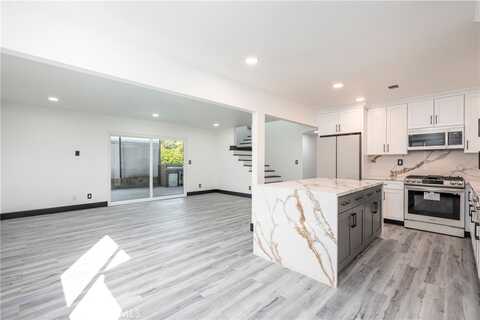 10864 Wolcott Place, Mission Hills, CA 91345