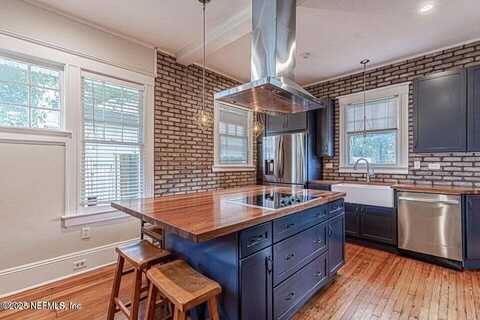 2811 FORBES Street, Jacksonville, FL 32205