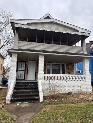 1427 E 133rd Street, East Cleveland, OH 44112