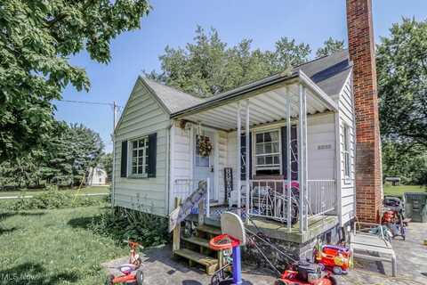 8202 Navarre Road SW, Massillon, OH 44646