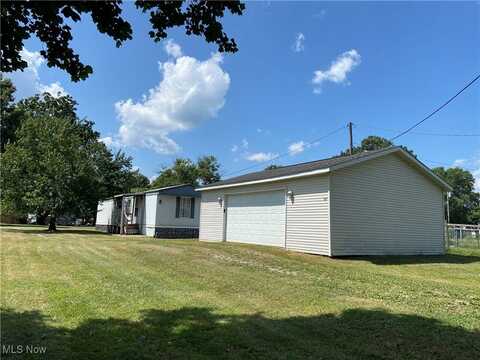 127 Adamson Lane, Tuscarawas, OH 44682