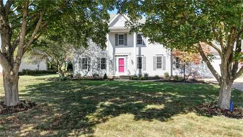 6534 Oakbridge Avenue NW, North Canton, OH 44720