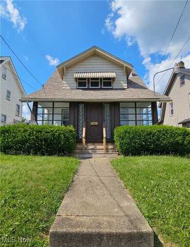 2606 Oakwood Avenue, Youngstown, OH 44509