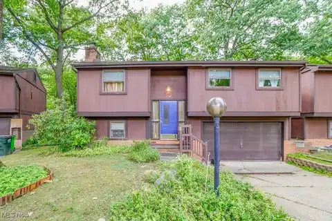 1744 Oak Trail Street NE, Massillon, OH 44646