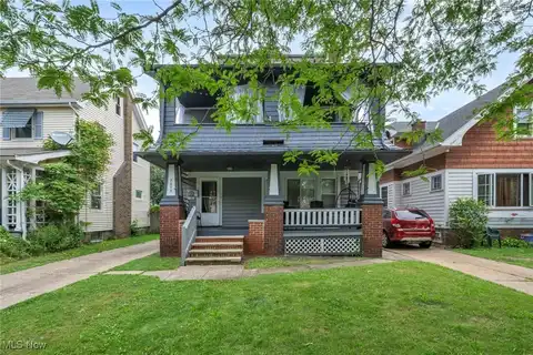 2077 Elbur Avenue, Lakewood, OH 44107