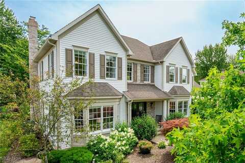 48 Stratford Road, Hudson, OH 44236