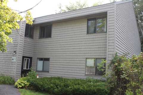 64 Hawthorne Circle, South Burlington, VT 05403